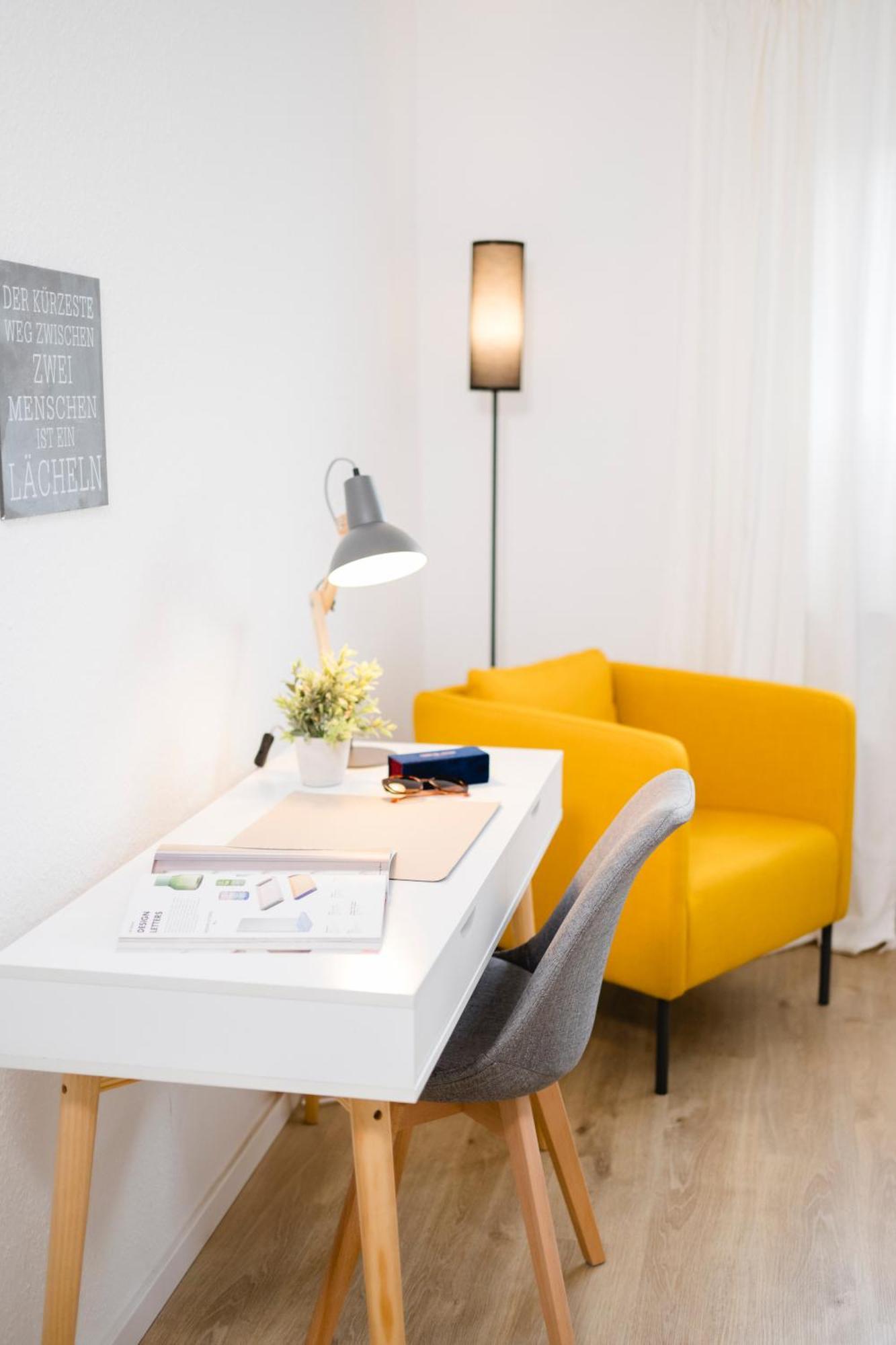 Stadtrand Oase Karlsruhe Mit Balkon Luaran gambar
