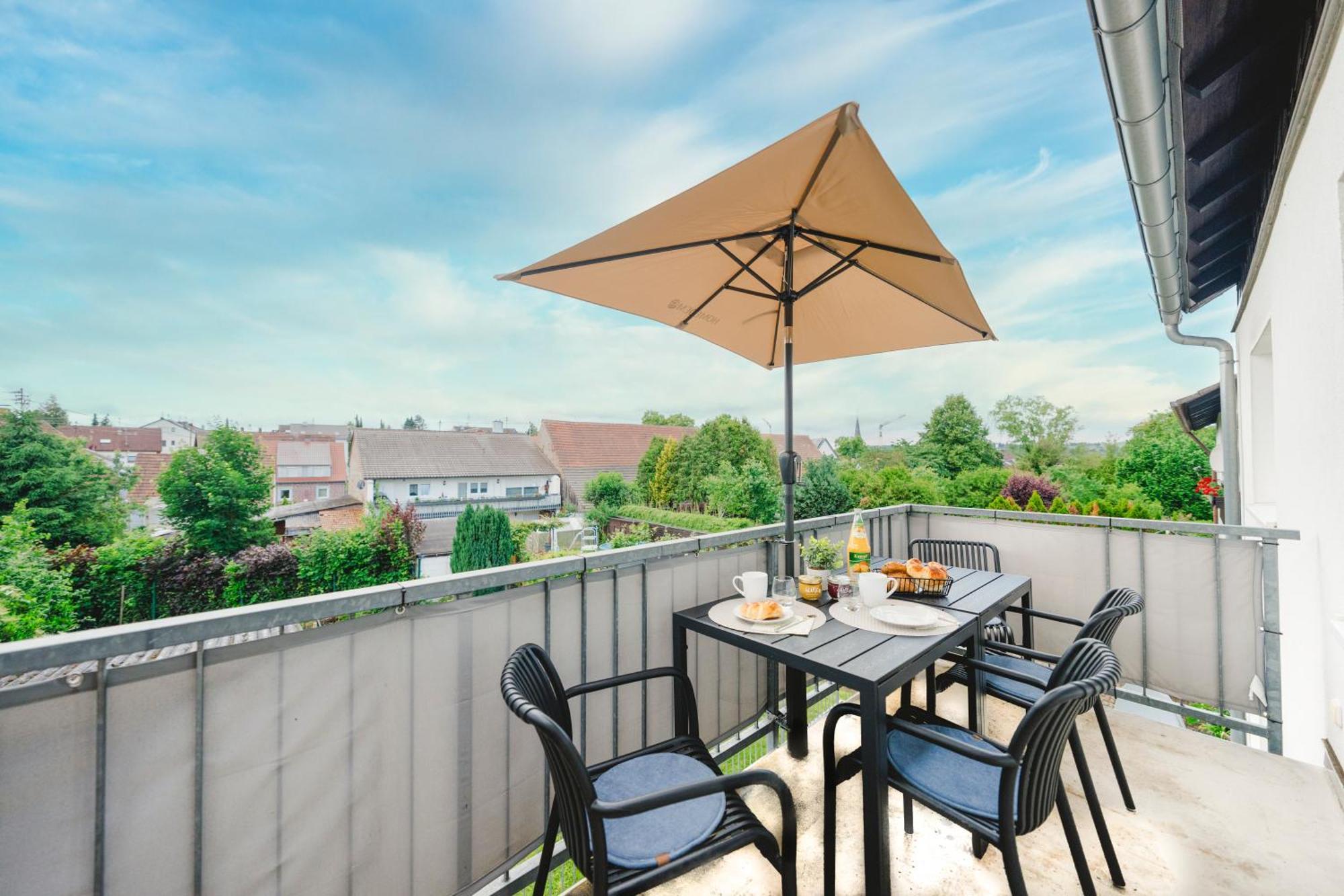 Stadtrand Oase Karlsruhe Mit Balkon Luaran gambar